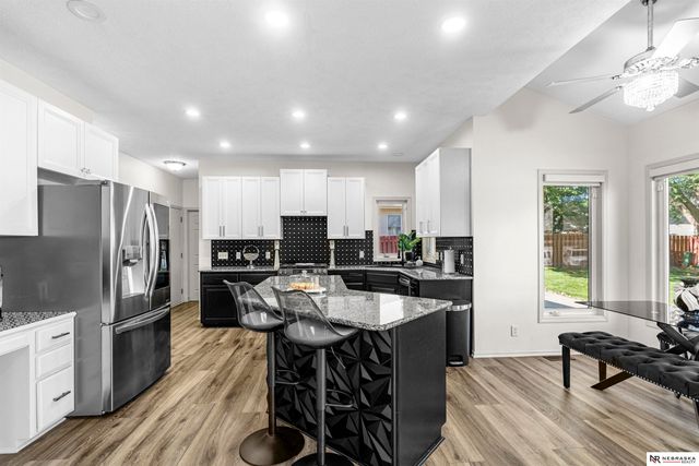 11828 S 52nd Street, Papillion, NE 68133