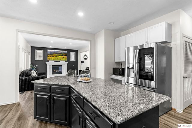 11828 S 52nd Street, Papillion, NE 68133
