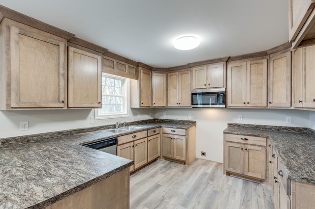 124 Lookout Ln, Pulaski, TN 38478