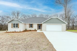 124 Lookout Ln, Pulaski, TN 38478