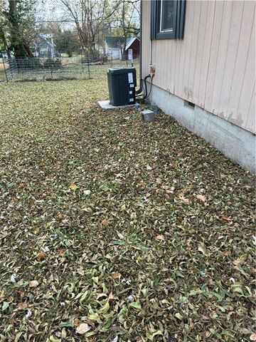 216 E Jackson Street, Sedalia, MO 65301