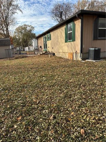 216 E Jackson Street, Sedalia, MO 65301