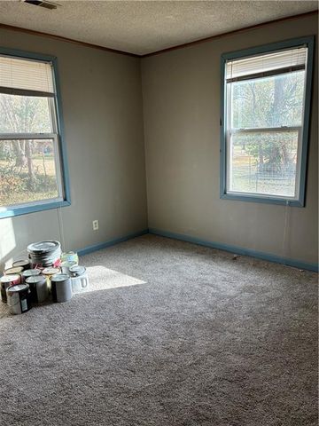 216 E Jackson Street, Sedalia, MO 65301