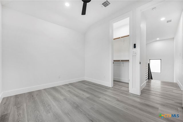 303 W Lane Ave, Manor, TX 78653