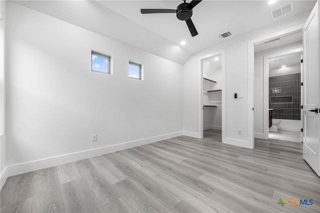 303 W Lane Ave, Manor, TX 78653
