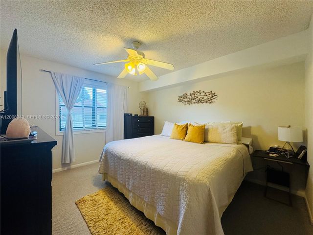 650 S Park Road 26-5, Hollywood, FL 33021