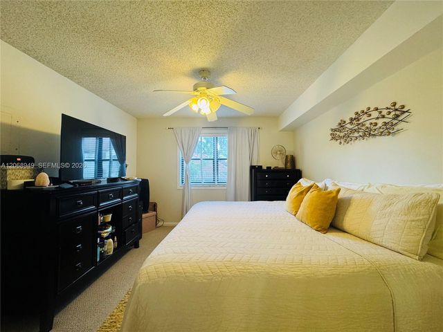 650 S Park Road 26-5, Hollywood, FL 33021