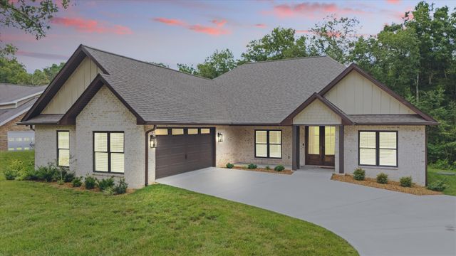 230 Tomlon Rd, Crossville, TN 38555