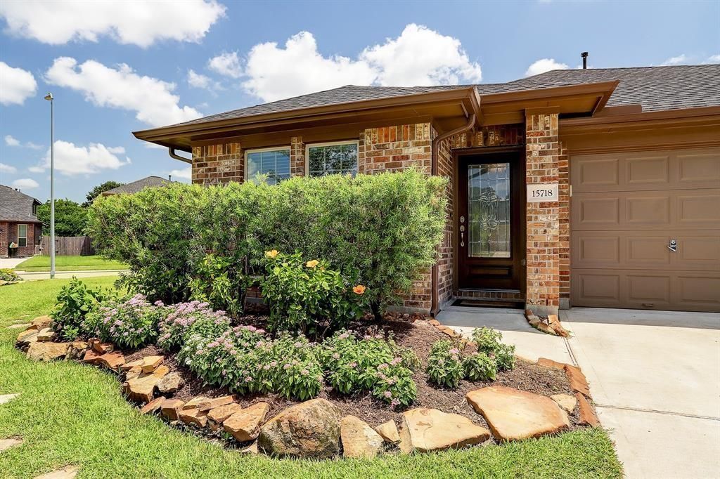 15718 Whispering Green Drive, Cypress, TX 77429