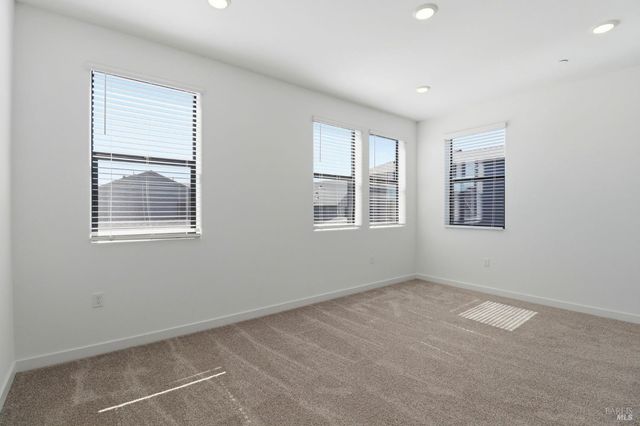 9109 Camino Colegio Rd, Rohnert Park, CA 94928