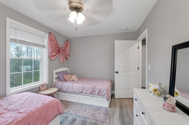 123 Parade Road, Barnstead, NH 03218