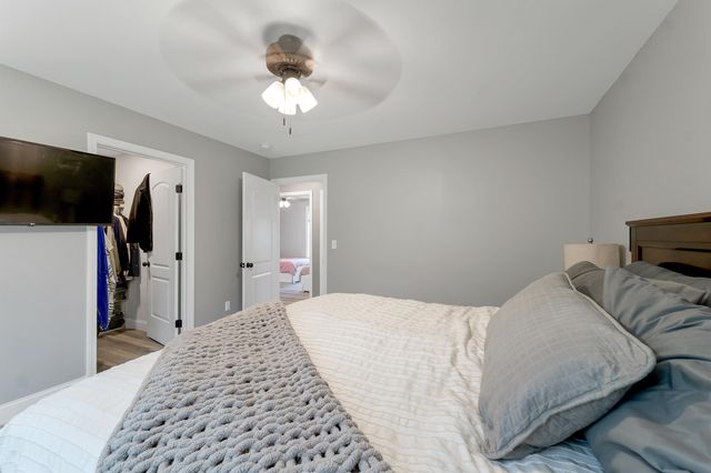 123 Parade Road, Barnstead, NH 03218