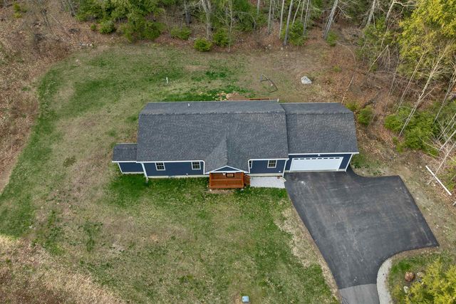 123 Parade Road, Barnstead, NH 03218