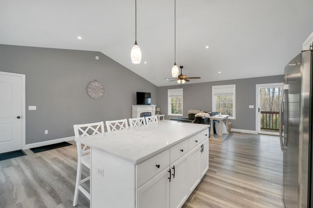 123 Parade Road, Barnstead, NH 03218