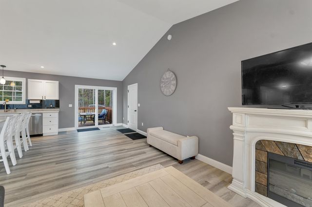 123 Parade Road, Barnstead, NH 03218