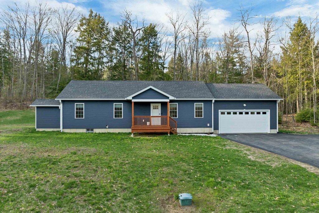 123 Parade Road, Barnstead, NH 03218