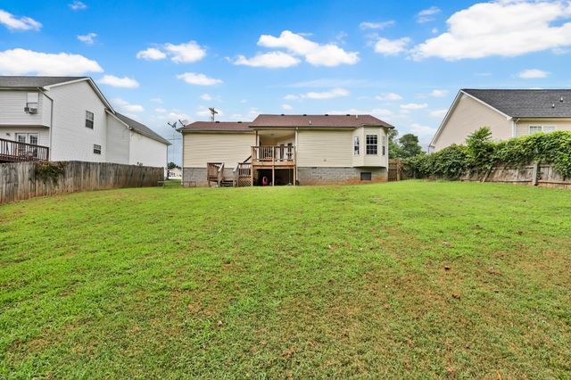 1380 Scrub Oak Dr, Clarksville, TN 37042