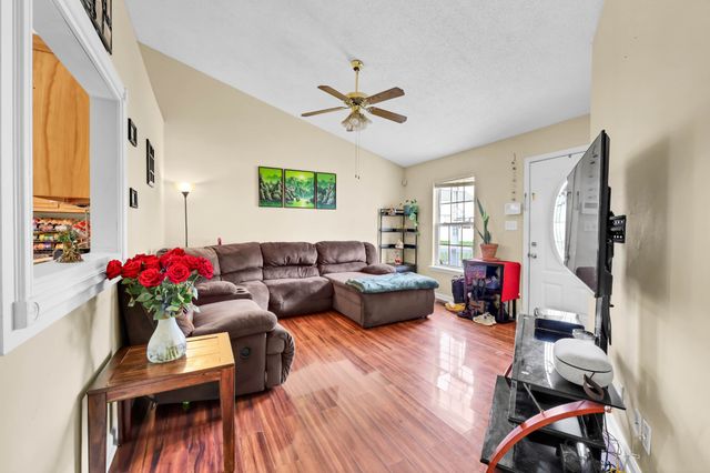 1380 Scrub Oak Dr, Clarksville, TN 37042
