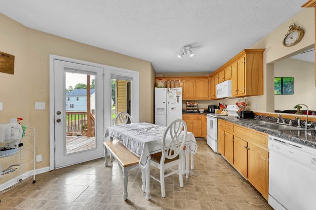 1380 Scrub Oak Dr, Clarksville, TN 37042