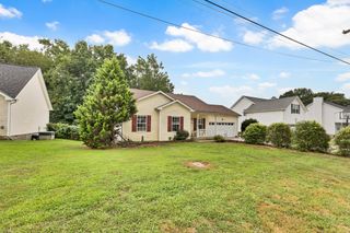 1380 Scrub Oak Dr, Clarksville, TN 37042