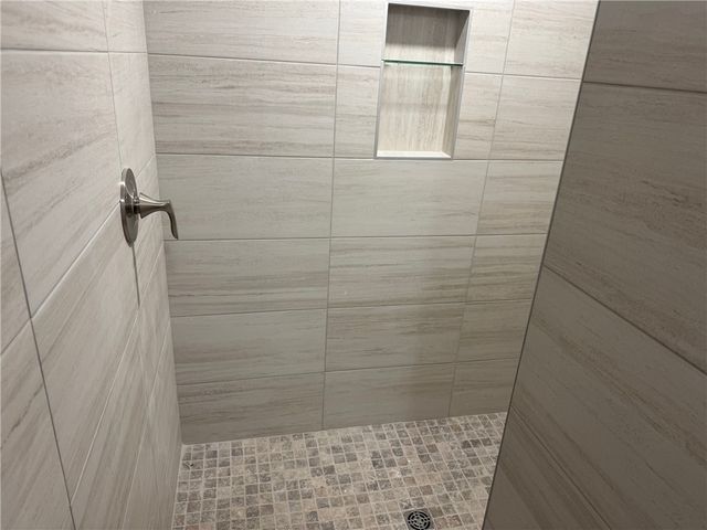 800 Phyllis Farm Road, Prairie Grove, AR 72753