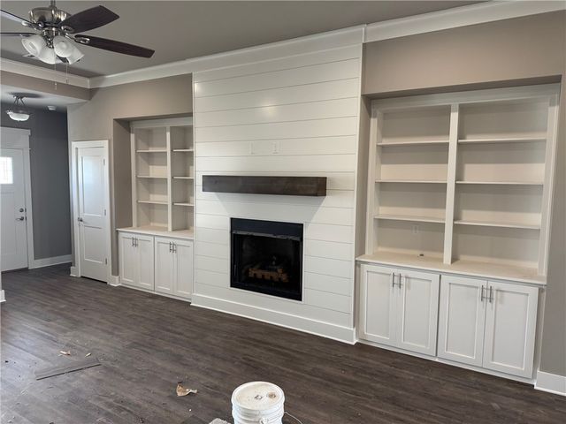 800 Phyllis Farm Road, Prairie Grove, AR 72753