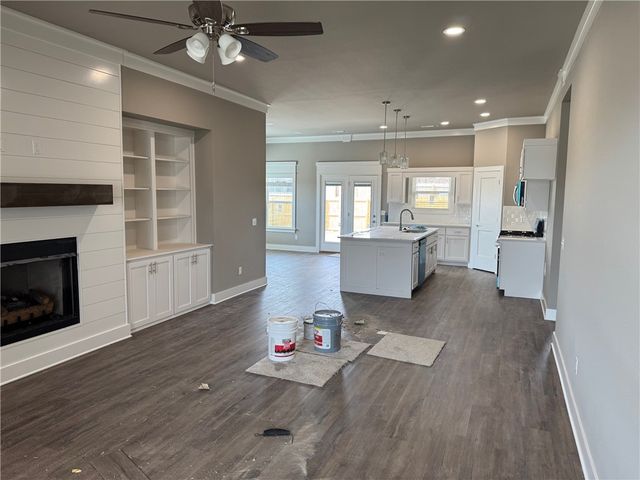 800 Phyllis Farm Road, Prairie Grove, AR 72753