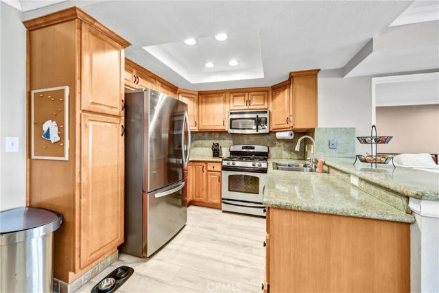 20235 Keswick Street 213, Winnetka, CA 91306