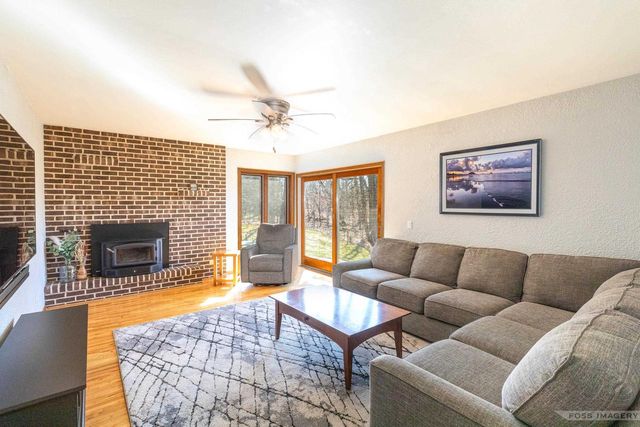4930 Hickory Trail, Middleton, WI 53562