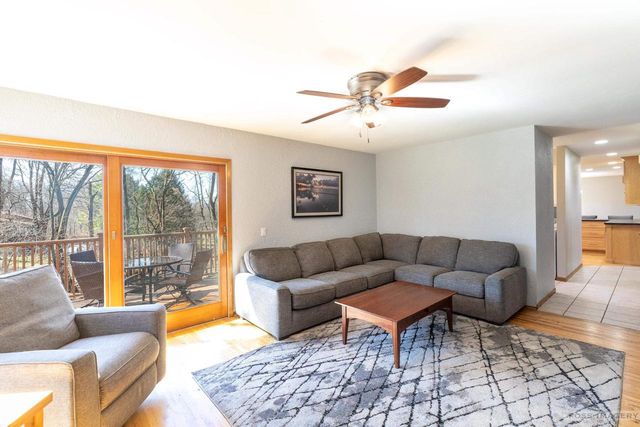4930 Hickory Trail, Middleton, WI 53562