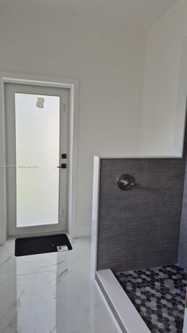 111 NE 45th Street, Oakland Park, FL 33334
