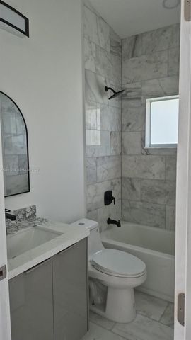 111 NE 45th Street, Oakland Park, FL 33334
