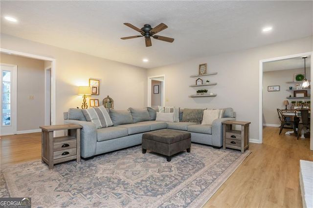 6011 Crabapple Way, Powder Springs, GA 30127