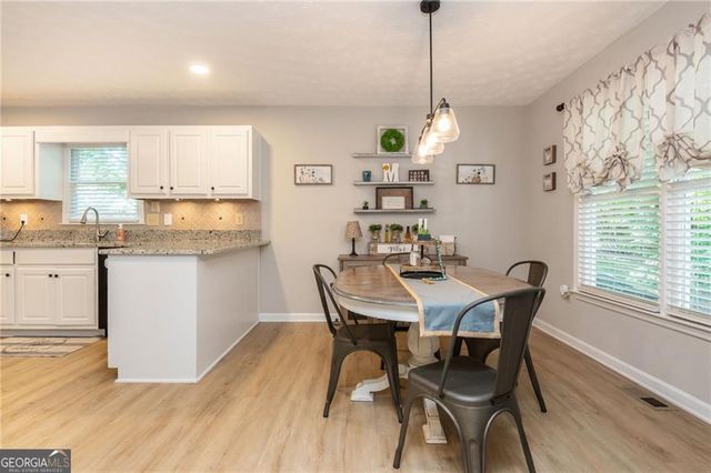 6011 Crabapple Way, Powder Springs, GA 30127
