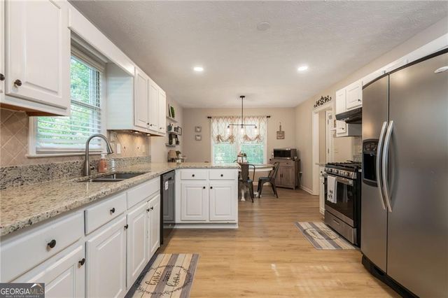 6011 Crabapple Way, Powder Springs, GA 30127