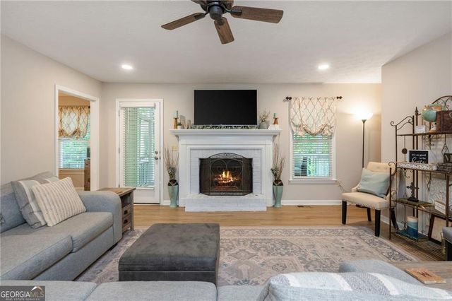 6011 Crabapple Way, Powder Springs, GA 30127