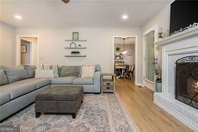 6011 Crabapple Way, Powder Springs, GA 30127