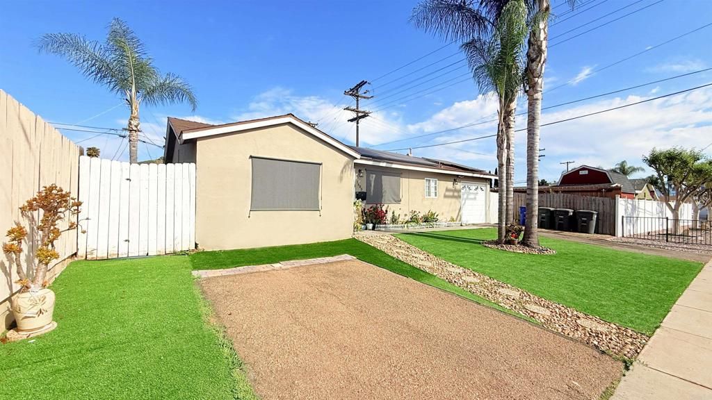 Image 3 of property listing at 1605 N Mollison Avenue, El Cajon, CA 92021