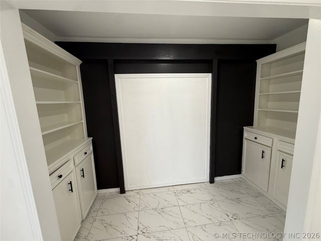 75 S 204th East Avenue, Tulsa, OK 74108