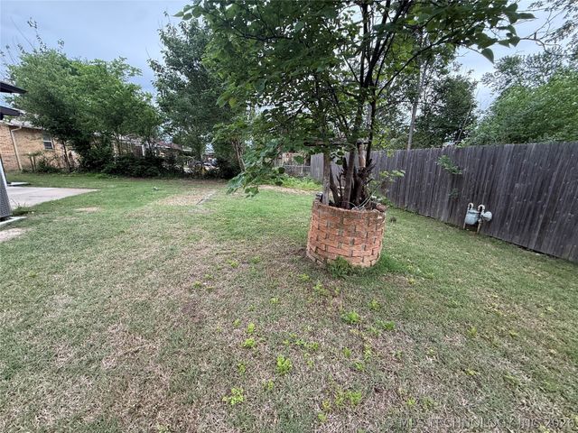 75 S 204th East Avenue, Tulsa, OK 74108