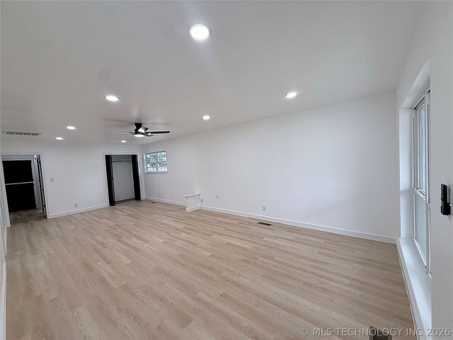 75 S 204th East Avenue, Tulsa, OK 74108