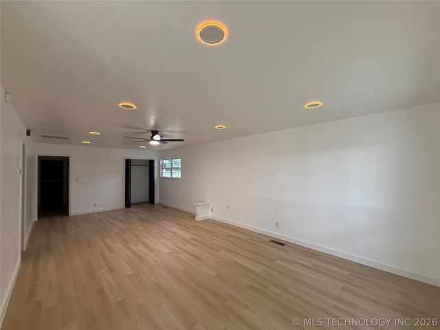 75 S 204th East Avenue, Tulsa, OK 74108