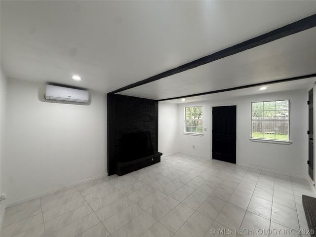 75 S 204th East Avenue, Tulsa, OK 74108