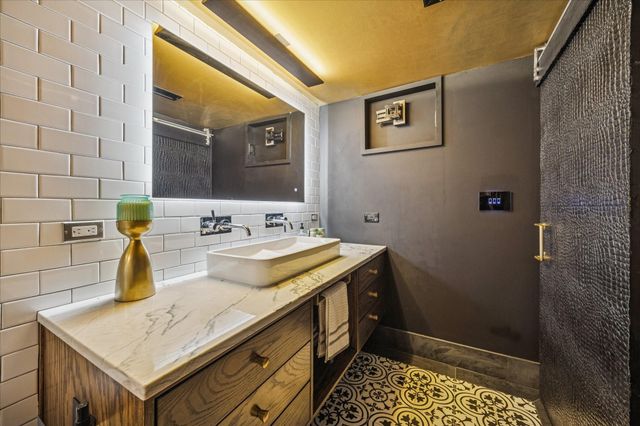 2000 Bagby Street 5400, Houston, TX 77002