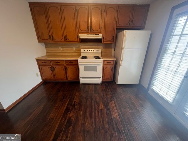 982 Locust Drive NE, Conyers, GA 30012