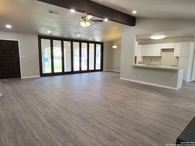 13711 Briarmeadow St, San Antonio, TX 78217