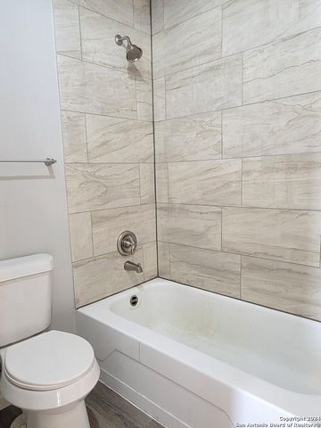 13711 Briarmeadow St, San Antonio, TX 78217