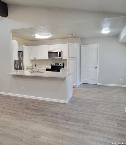 13711 Briarmeadow St, San Antonio, TX 78217