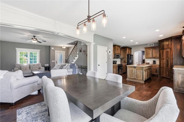 1729 Cambridge Circle, Kearney, MO 64060