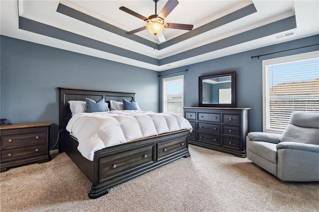 1729 Cambridge Circle, Kearney, MO 64060